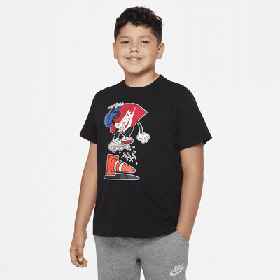 Nike Sportswear Big Kids' (Boys') T-Shirt (Extended Size)