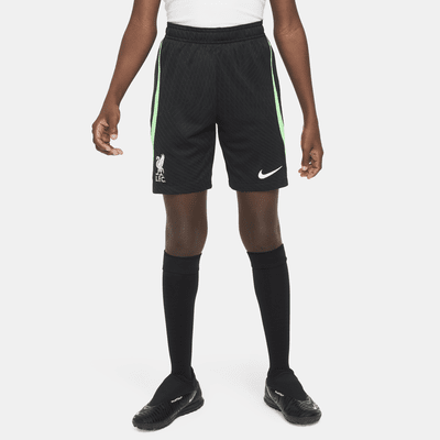 Shorts de fútbol de tejido Knit Nike Dri-FIT para niños talla grande del Liverpool FC Strike