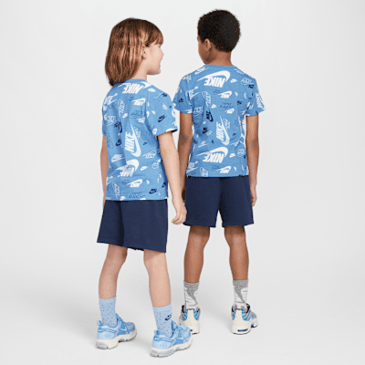Completo con t-shirt stampata e shorts leggeri in French Terry Nike – Bambino/a