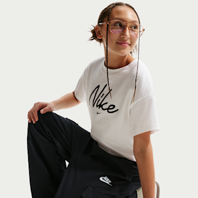 Nike Sportswear Club Older Kids' Woven Cargo Trousers