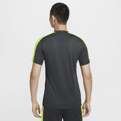 Nike Dri-FIT Academy 男款短袖足球上衣