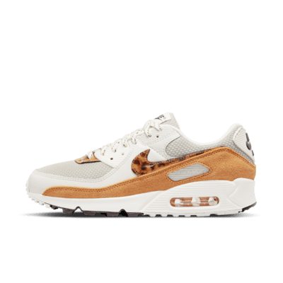 Nike Air Max 90 Women's Shoes. Nike LU