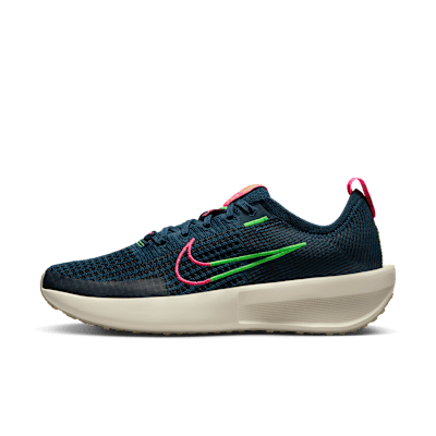 Tenis de correr en pavimento para mujer Nike Interact Run