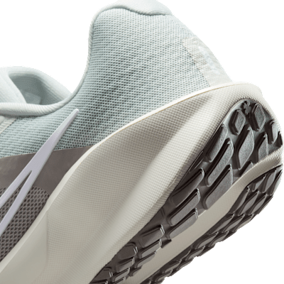 Tenis de correr en pavimento para hombre Nike Downshifter 13