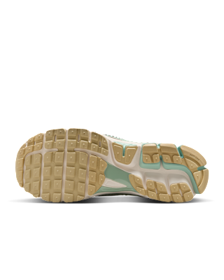 Nike Zoom Vomero 5 SE