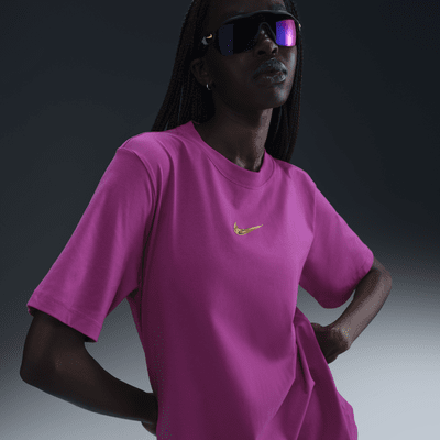 Playera de manga corta holgada con gráfico para mujer Nike Sportswear