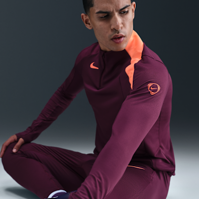 Playera de entrenamiento de fútbol  Dri-FIT para hombre Nike Strike