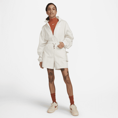 Shorts de tiro alto de tejido Woven para mujer Nike Sportswear Essential