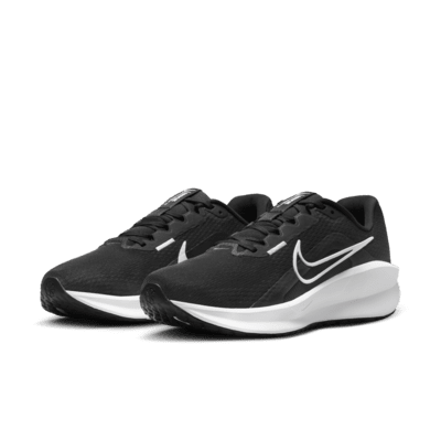 Tenis de correr en pavimento para hombre Nike Downshifter 13