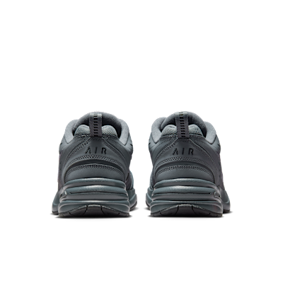 Chaussure d'entraînement Nike Air Monarch IV pour homme