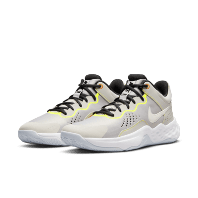 nike fly by mid black gold