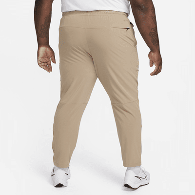 Pants versátiles Dri-FIT de pierna entallada para hombre Nike Unlimited