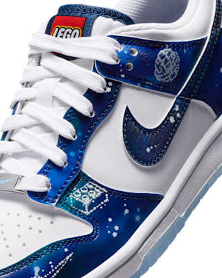 Nike Dunk 低筒鞋 x 樂高® 系列