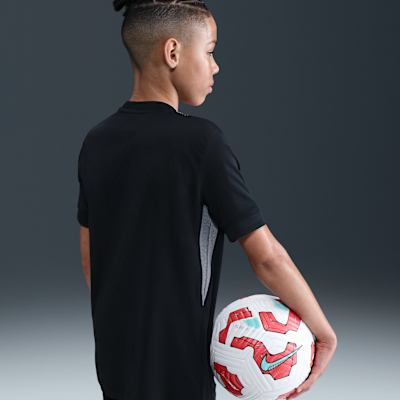 Chelsea F.C. 2025/26 Stadium Goalkeeper Nike Dri-FIT rövid ujjú replika futballmez nagyobb gyerekeknek