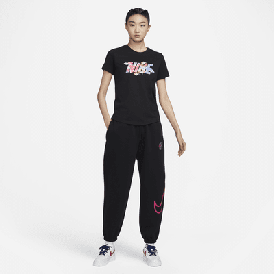 Nike Sportswear 'LNY' Women's T-Shirt. Nike IN