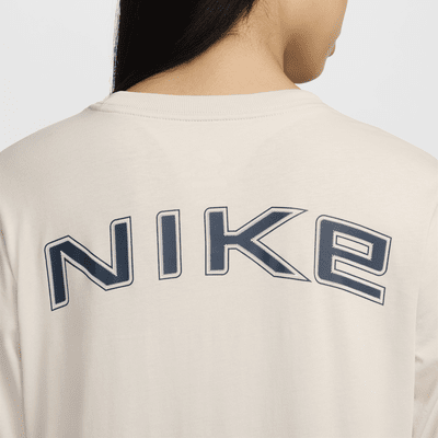 เสื้อยืดแขนยาวทรงหลวมผู้หญิง Nike Sportswear