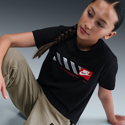 Playera para niños talla grande Nike Sportswear