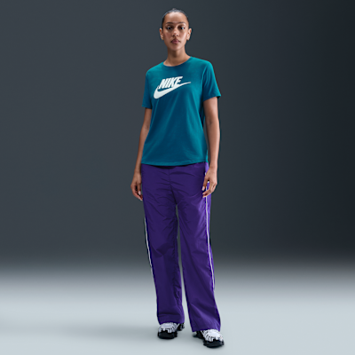 Playera con logotipo para mujer Nike Sportswear Essentials