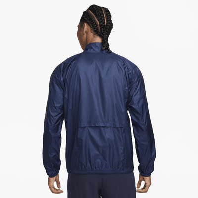 Chamarra de running Storm-FIT para hombre Nike Track Club