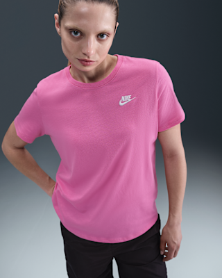 Женская футболка Nike Sportswear Club Essentials