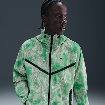 Nike Tech Men's Dri-FIT Woven Camo Windrunner Oversized Jacket