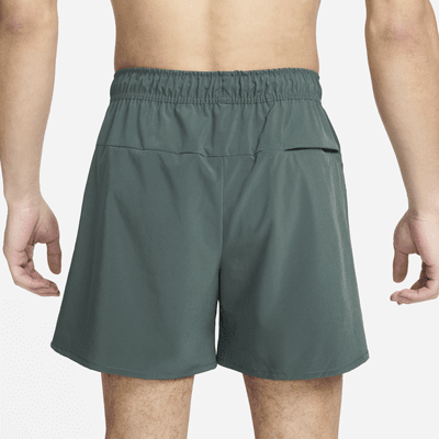 Shorts versátiles sin forro Dri-FIT de 13 cm para hombre Nike Unlimited