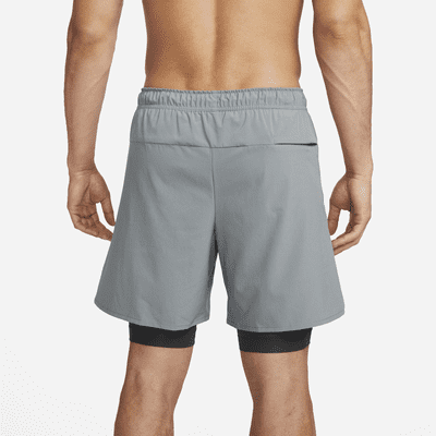 Nike Unlimited Pantalón corto versátil Dri-FIT 2 en 1 de 18 cm - Hombre