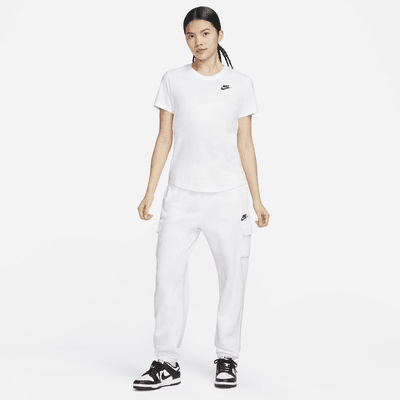 Nike Sportswear Club Essentials Women's T-Shirt