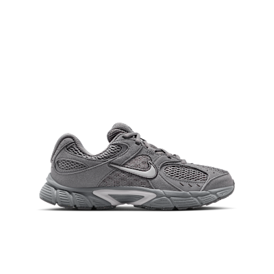 Nike V5 Runner Suede Older Kids' Shoes