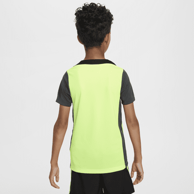 Fotbalové tričko Nike Dri-FIT Strike s krátkým rukávem pro větší děti