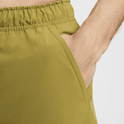 Shorts versátiles sin forro Dri-FIT de 13 cm para hombre Nike Unlimited