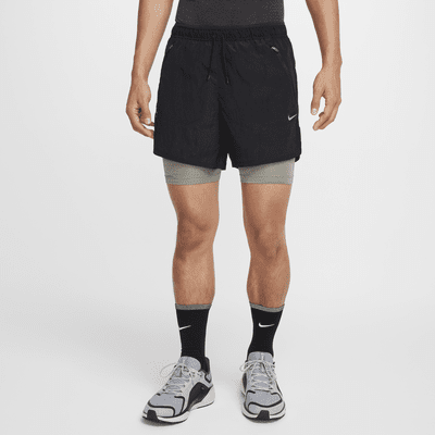 Nike Stride Running Division Men's 12.5cm (approx.) Dri-FIT Water-Repellent 2-in-1 Running Shorts