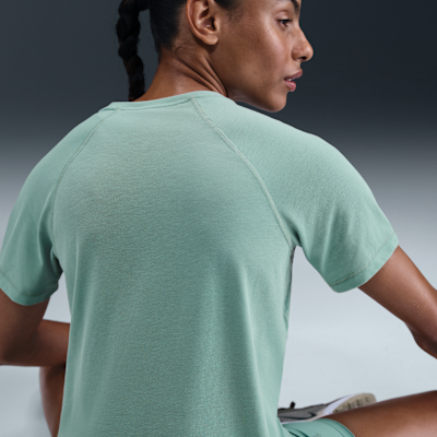 Nike Trail Parte de arriba de running de manga corta Dri-FIT - Mujer