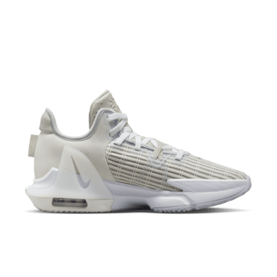 LeBron Witness 6 EP Basketball Shoes