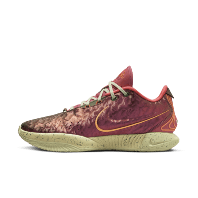 Chaussure de basket LeBron XXI « Queen Conch »