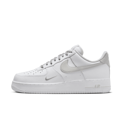 Scarpa Nike Air Force 1 07 Uomo. Nike CH