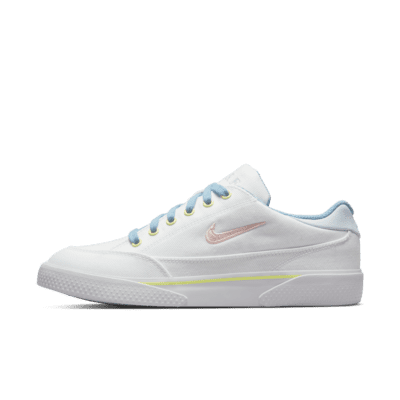 nike shoes for women under 100