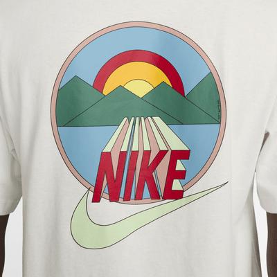 Nike T-Shirt. Nike UK