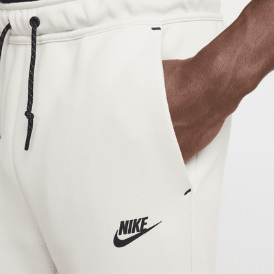 Joggers de tejido Fleece para hombre Nike Tech