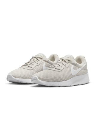 Women's nike store tanjun shoes