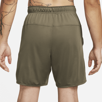 Shorts versátiles sin forro Dri-FIT de 18 cm para hombre Nike Totality