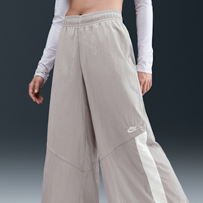 Nike Sportswear Women's Wide-Leg Woven Pants