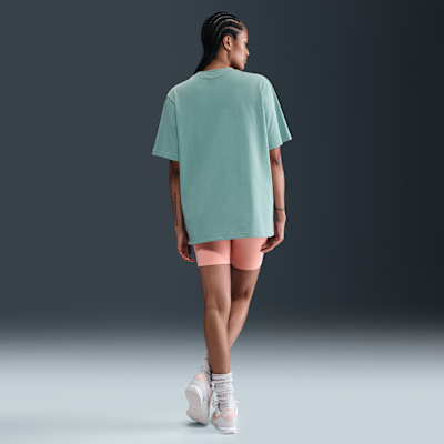 Nike Sportswear Women's Loose Short-Sleeve Graphic T-Shirt
