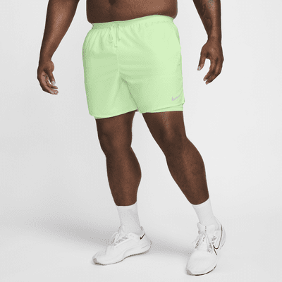 Shorts de running 2 en 1 Dri-FIT de 18 cm para hombre Nike Stride