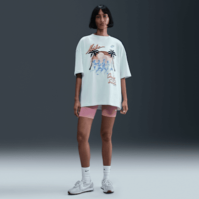 Nike Sportswear Essential Women's Oversized T-Shirt