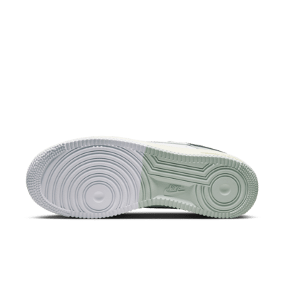 Nike Air Force 1 '07 LV8 | Image 2