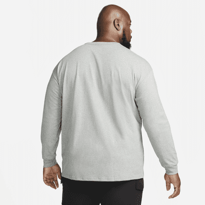 automatisk Summen Sælger Nike Sportswear Premium Essentials Men's Long-Sleeve Pocket T-Shirt.  Nike.com