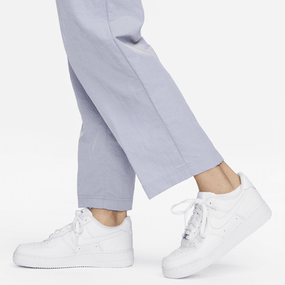 Nike Sportswear Essential Women's High-Rise Woven Cargo Trousers