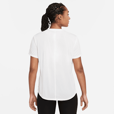 Playera de manga corta y ajuste estándar para mujer Nike Dri-FIT One