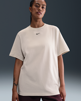 Женская футболка Nike Sportswear Essential
